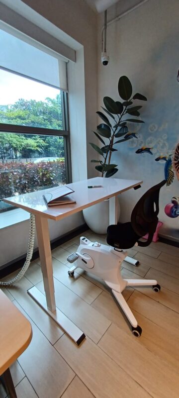 Electric Height Adjustable Table